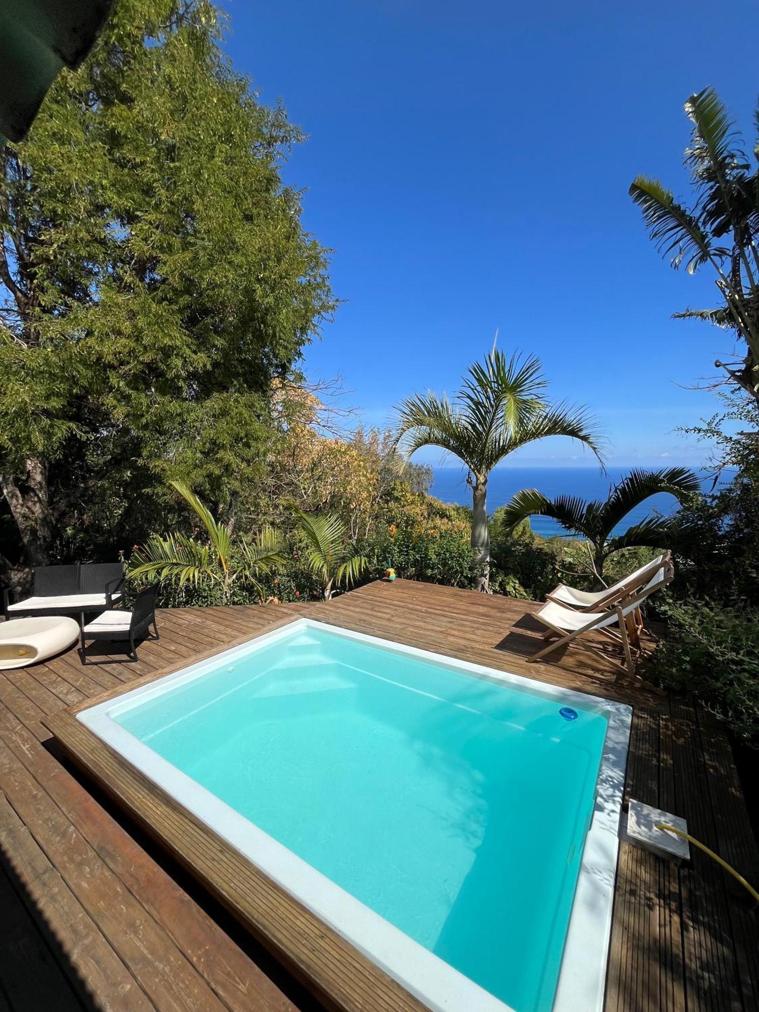 Cottage Chaleureux Avec Vue Mer Et Piscine Saint-Leu Exterior photo